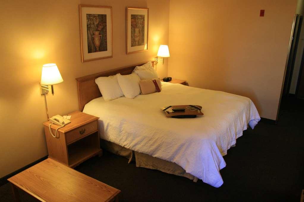 Hampton Inn Salina Room photo