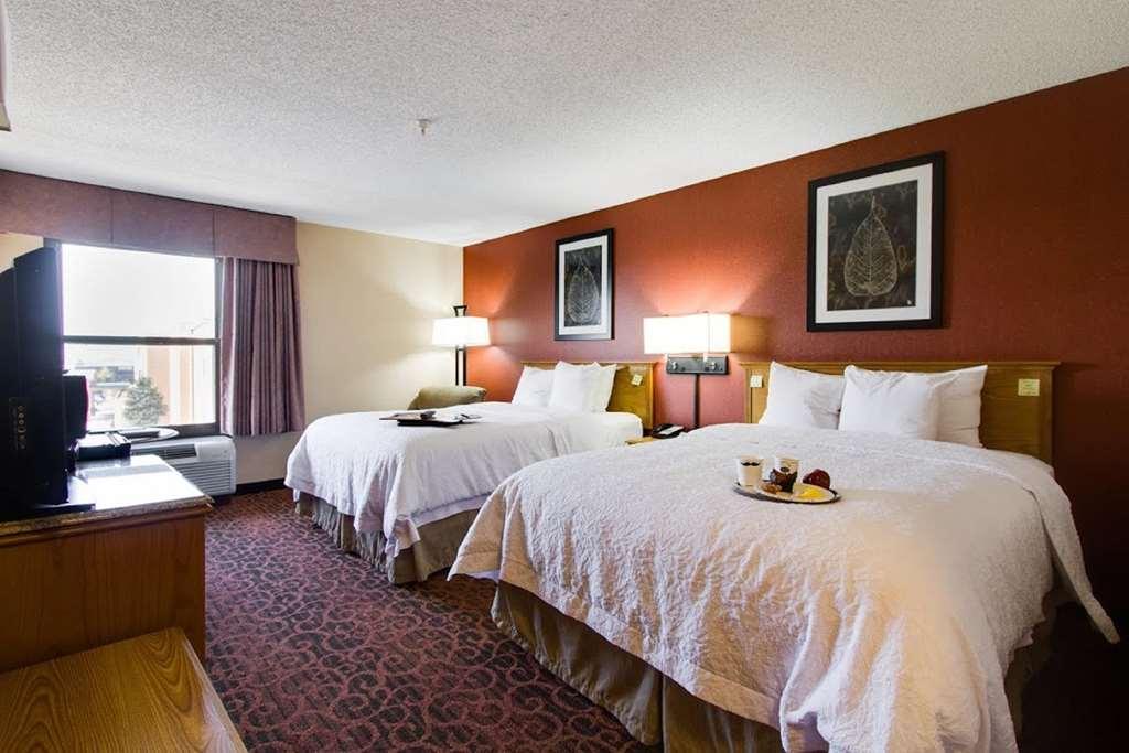 Hampton Inn Salina Room photo