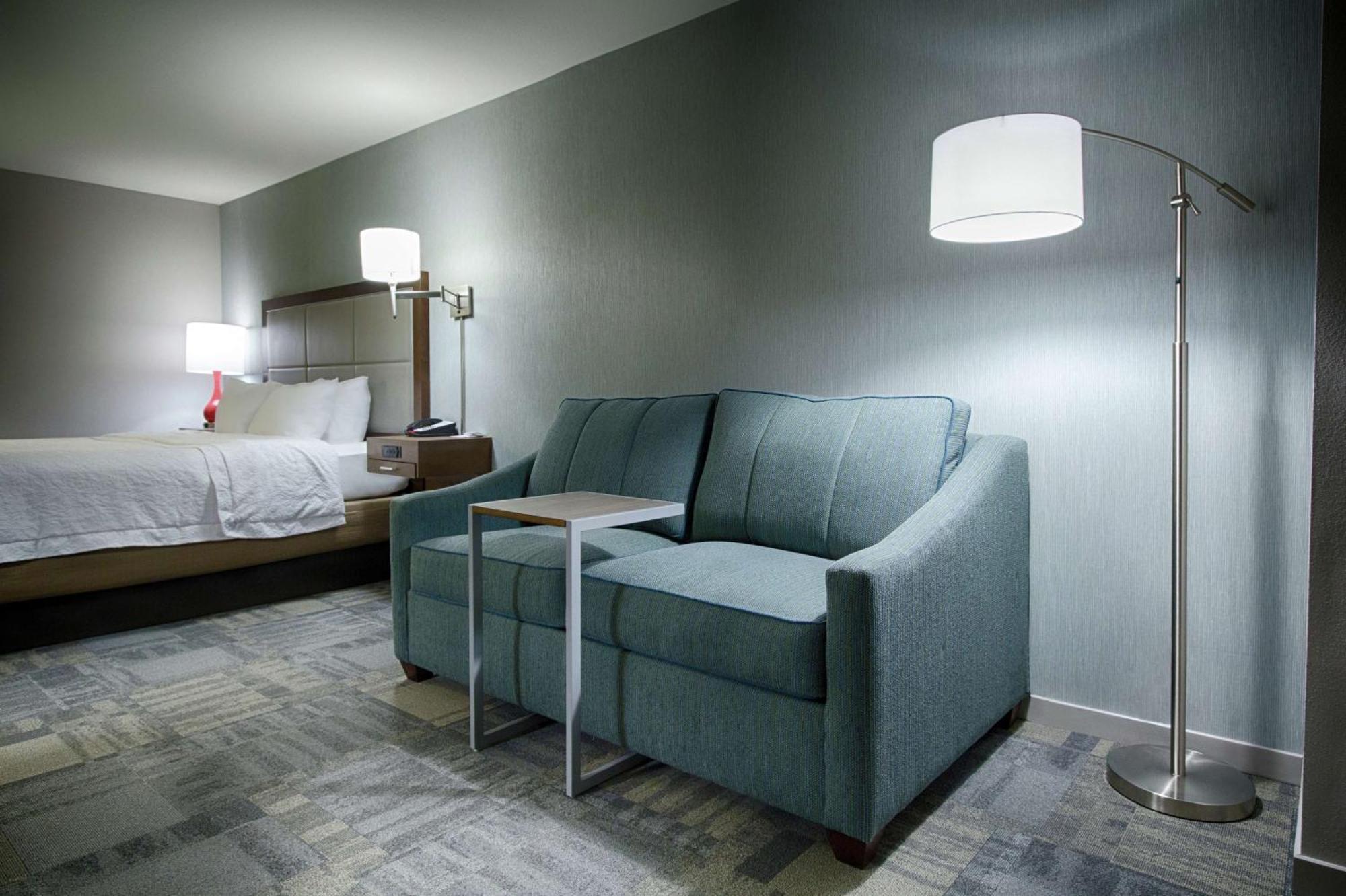 Hampton Inn Salina Exterior photo