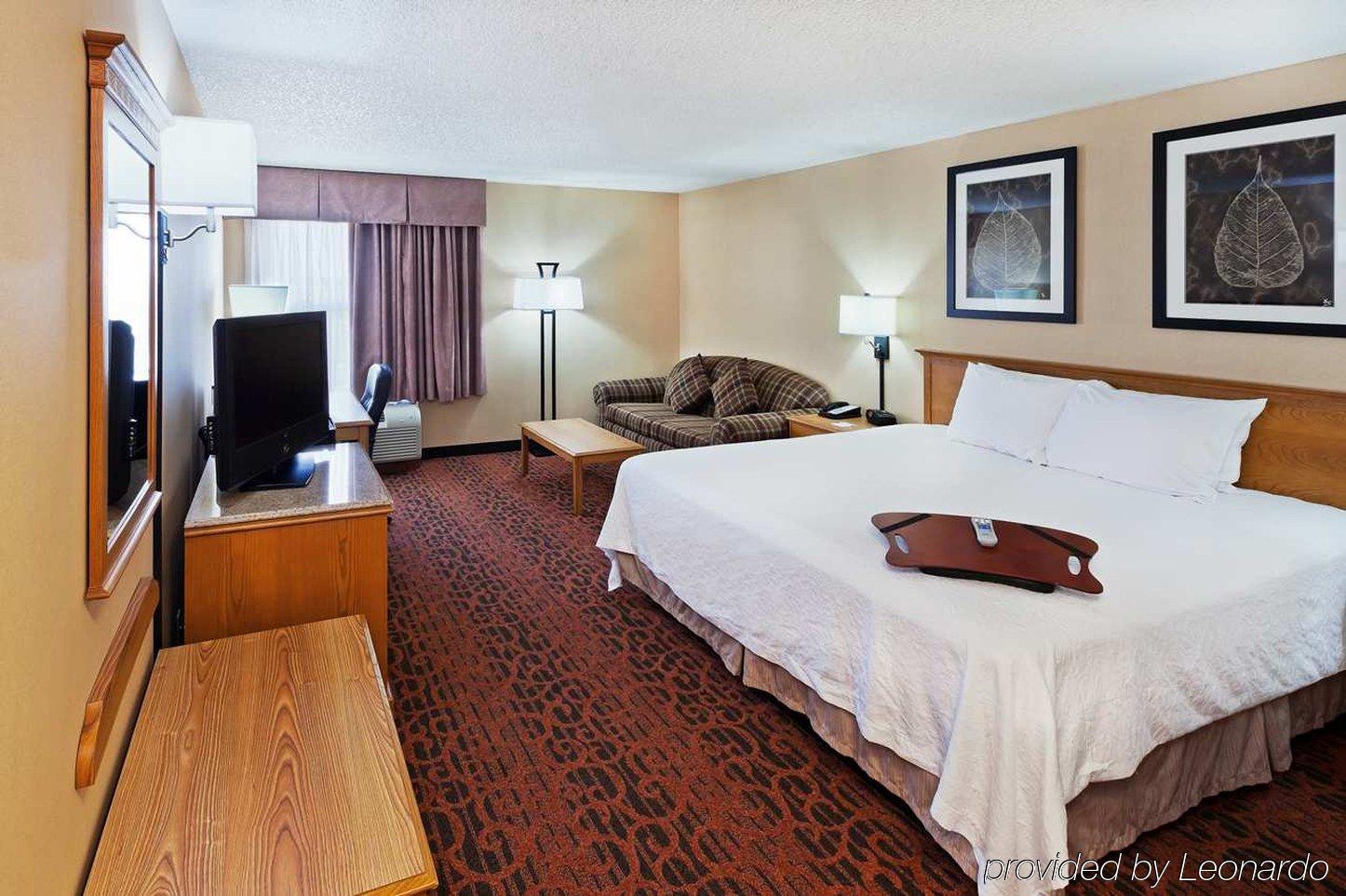 Hampton Inn Salina Exterior photo