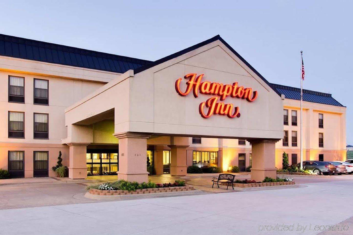Hampton Inn Salina Exterior photo