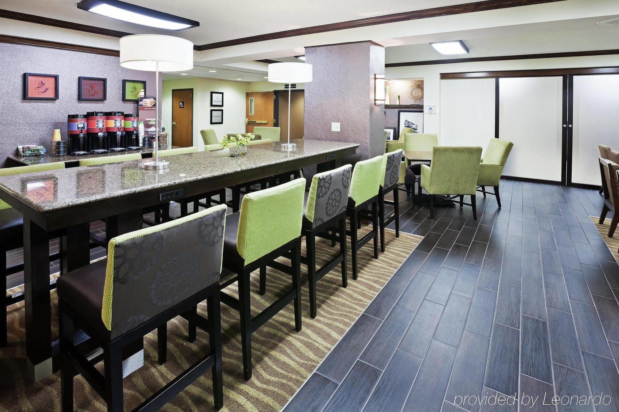 Hampton Inn Salina Exterior photo